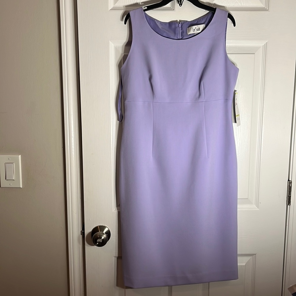 NWT: LeSuit; Lilac Sleeveless Dress; Below Knee, Fully Lined, Sz 4